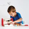 Le Toy Van - TV476 - Cassetta degli attrezzi in legno naturale certificato FSC gioco bambino 3 anni, 11 accessori inclusi, senza plastica, favorisce lo sviluppo delle abilità motorie fini - immagine 5