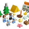 LEGO DUPLO Town Avventura in Famiglia sul Camper Van, Giocattoli Educativi per Bambini di 2 Anni con 4 Minifigure, 10946 - immagine 4