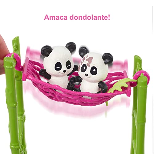 Barbie - Barbie Centro Veterinario dei Panda Playset con bambola e accessori, 2 panda con trasformazione cambia colore e 20+ pezzi, giocattolo per bambini 3+ Anni, HKT77 - immagine 5