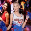 FORMIZON Costume da Cheerleader Zombie, Costume da Cheerleader Zombie Horror, Costume da Cheerleader Donna con Pompon e Sangue Finto, Costume da Adulto Halloween per Ragazze Festa Cosplay - immagine 8