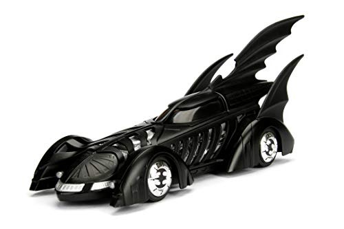 Jada Toys - Modellino della Batmobile Altamente Dettagliato in Scala 1:24 con Statuetta Batman, Cabina e Porte Possono Essere Aperte, con Ruota Libera - immagine 3