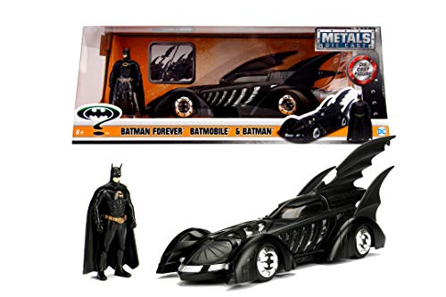 Jada Toys - Modellino della Batmobile Altamente Dettagliato in Scala 1:24 con Statuetta Batman, Cabina e Porte Possono Essere Aperte, con Ruota Libera - immagine 15