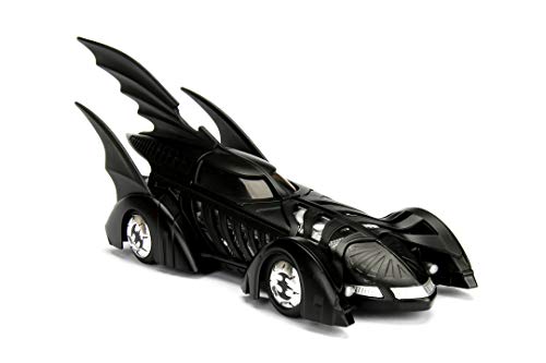 Jada Toys - Modellino della Batmobile Altamente Dettagliato in Scala 1:24 con Statuetta Batman, Cabina e Porte Possono Essere Aperte, con Ruota Libera - immagine 5