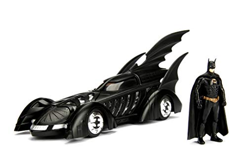 Jada Toys - Modellino della Batmobile Altamente Dettagliato in Scala 1:24 con Statuetta Batman, Cabina e Porte Possono Essere Aperte, con Ruota Libera