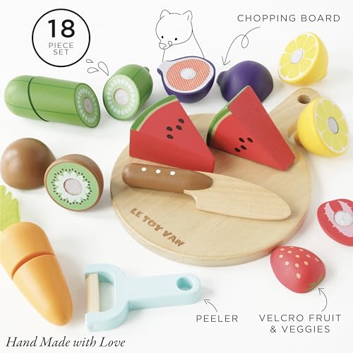 Le Toy Van - TV355 - Gioco educativo bambino 2 anni, gioco frutta e verdura da tagliare legno FSC, 18 pezzi, giocattolo cucina, ecologico, Montessori, include 1 tagliere, 1 coltello, 1 pelapatate - immagine 3