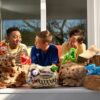 Smashers Dino Island Mini T-Rex Battles Playset di ZURU - immagine 7