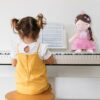 GAGAKU Bambola di stoffa morbida con angelo custode, regalo di battesimo per bambine con ali, portafortuna per bambini dai 3 ai 5 anni - immagine 9