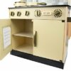 Leomark Cuisine Vintage in legno, giocattolo per bambini, gioco d'imitazione, educazione tavola divertimento, accessori da cucina, dimensioni: 59cm x 30cm x 75cm (LxPxA) - immagine 7