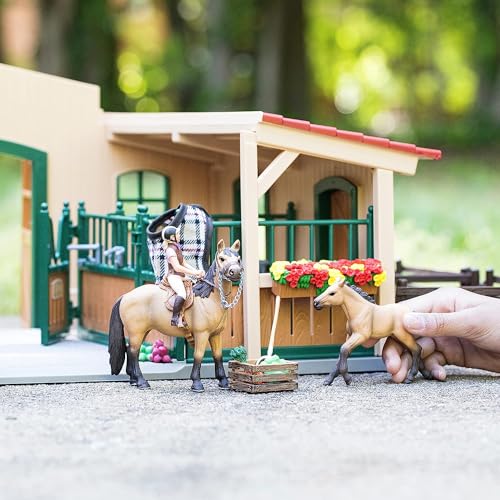 SCHLEICH FARM WORLD - 42195, Set da gioco da 96 pezzi per stalla di cavalli, set da gioco dettagliato e coinvolgente con 2 giocattoli per cavalli, statuetta del cavaliere e accessori della fattoria, - immagine 7