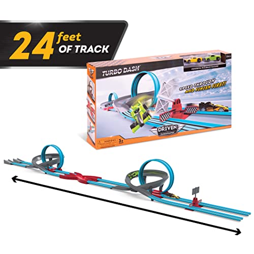 Driven by Battat Drag Race Track Play Set-Large La Pista di Corsa Turbo Dash – Set di 28 Pezzi con Circuito e 2 Macchine – Giocattolo per Bambini di 3 Anni in su, Colore Blu, WH1116C1Z - immagine 4