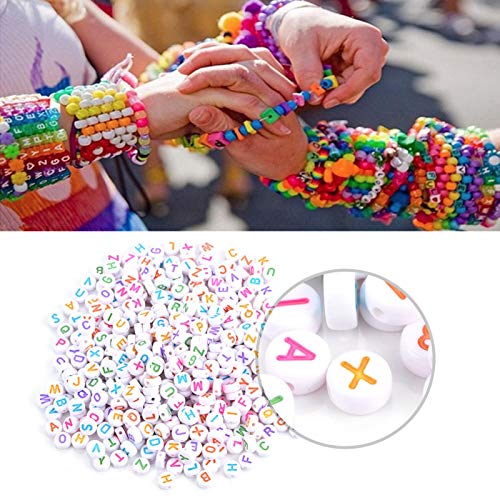 Tnfeeon Perline Colorate con Lettere, 500 Pezzi 7 Colori Perline Alfabetiche Acriliche Perline Colorate con Lettere A-Z per Braccialetti Fai-da-Te Collane Giocattoli Educativi - immagine 3