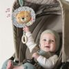 Taf Toys Giocattolo musicale rilassante con multi-texture e massaggiagengive in legno, si attacca alla culla, al passeggino e al seggiolino auto, sviluppa i sensi del bambino e le abilità cognitive - immagine 3