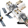 LEGO City Space Lunar Space Station 60227 Space Station Building Set with Toy Shuttle, Detachable Satellite and Astronaut Minifigures, Popular Space Gift, New 2019 (412 Pieces) - immagine 8
