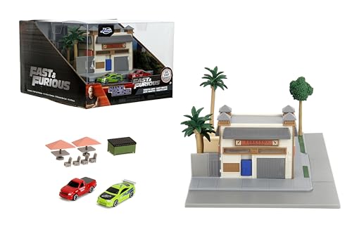Jada Toys – Fast & Furious Nanoscene: Toretto's Market & Cafe with 2 Nano Vehicles – Replica di film altamente dettagliata, scena da collezione per età 8+
